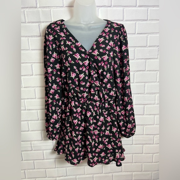 EXPRESS women Floral V-Neck Long Sleeve romper/size SP - Picture 4 of 12
